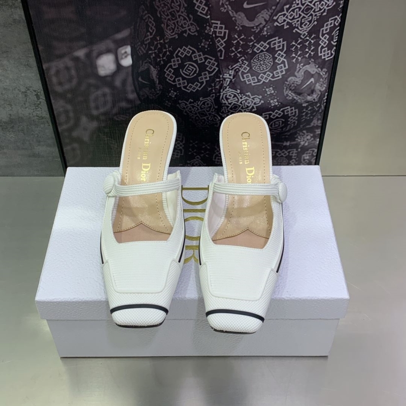 ch**an D*or slippers